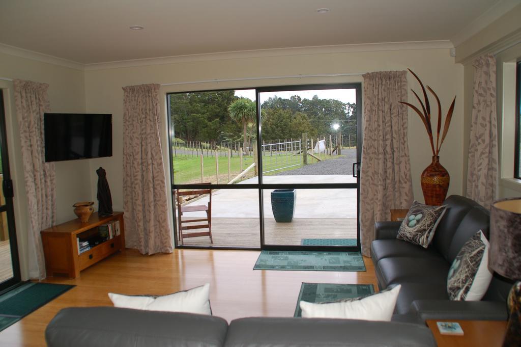 Kohinui Glade Holiday Cottage Parua Bay 外观 照片